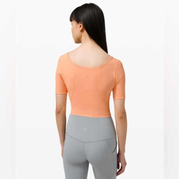 NWT 🍋 Lululemon Ribbed Contoured V-Neck Yoga Short Sleeve - Picture 2 of 8